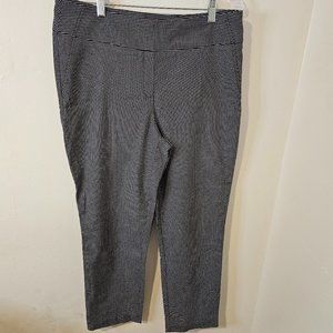 Hilary Radley Ladies Pull On Pant with Tummy Control Size L